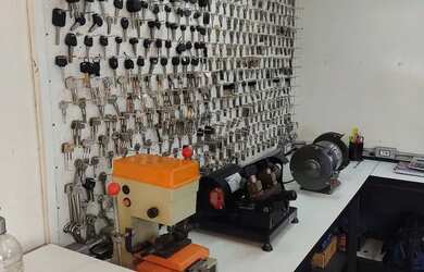 Imagem: O depósito possui 1 Vaga na garagem e 2m² de Área e está