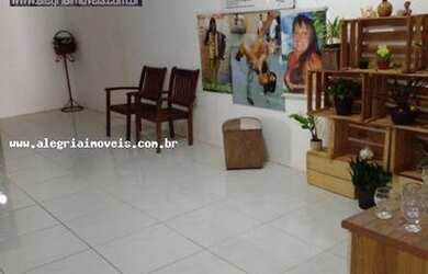 Imagem: A casa possui 3 Dormitórios, 3 Banheiros, 1 Vaga na garagem