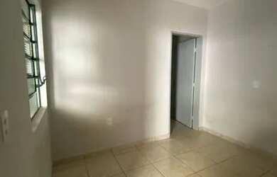 Imagem: A casa possui 1 Dormitório, 1 Banheiro e está localizado