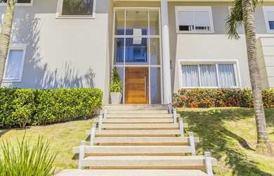 Imagem: A casa em condomínio possui 3 Dormitórios, 2 Banheiros, 5