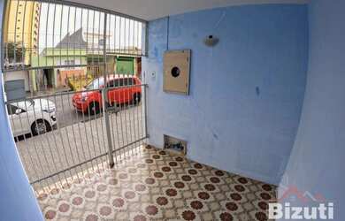 Imagem: A casa possui 2 Dormitórios, 2 Banheiros, 2 Vagas na garagem