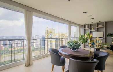 Imagem: O apartamento possui 4 Dormitórios, 5 Banheiros, 5 Vagas na