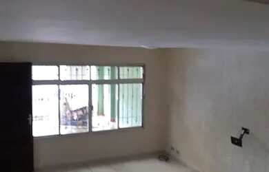 Imagem: A casa possui 3 Dormitórios, 3 Banheiros, 2 Vagas na garagem