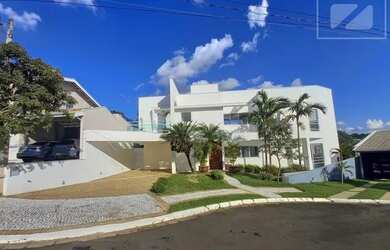 Imagem: A casa em condomínio possui 3 Dormitórios, 4 Banheiros, 4