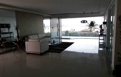 Imagem 4: Luxuoso apartamento frontal a Praia do Forte e com deslumbrante vista...