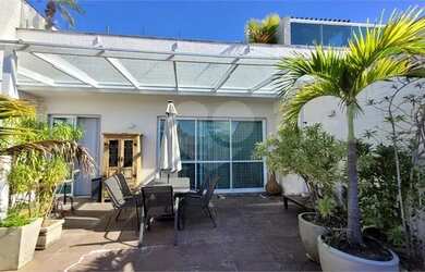 Imagem: O apartamento na cobertura possui 4 Dormitórios, 4 Banheiros