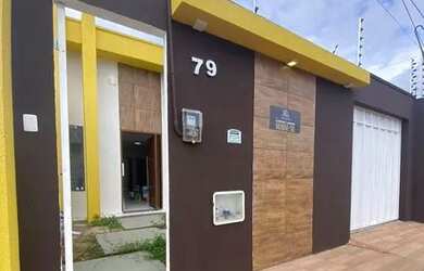 Imagem: A casa possui 2 Dormitórios, 2 Banheiros e está localizado