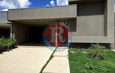 Imagem: A casa em condomínio possui 3 Dormitórios, 4 Banheiros, 4