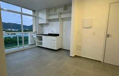 Imagem: O studio possui 1 Dormitório, 1 Banheiro, 40m² de Área e