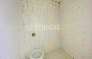 Imagem 11: Ótimo apartamento de 02 dormitórios, área de serviço com banheiro...