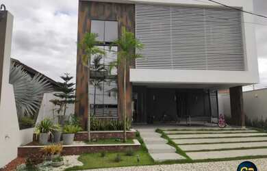 Imagem: A casa em condomínio possui 4 Dormitórios, 4 Banheiros, 4