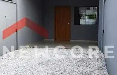 Imagem: A casa possui 3 Dormitórios, 3 Banheiros, 2 Vagas na garagem