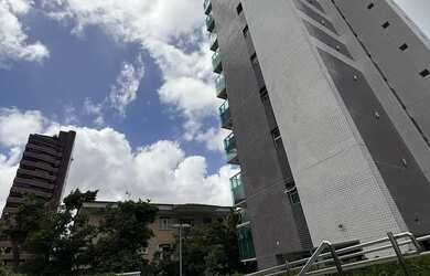 Imagem: O apartamento possui 1 Dormitório, 1 Banheiro, 1 Vaga na garagem