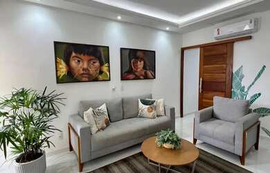 Imagem: A casa possui 3 Dormitórios, 1 Banheiro, 1 Vaga na garagem