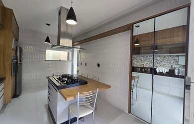 Imagem 3: Casa 3/4 sendo uma suíte e Closet, Condomínio no centro da cidade