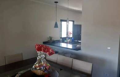 Imagem 5: Sobrado para aluguel possui 200 metros quadrados com 3 quartos em Nova...