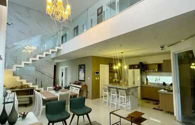 Imagem: A casa em condomínio possui 4 Dormitórios, 4 Banheiros, 4