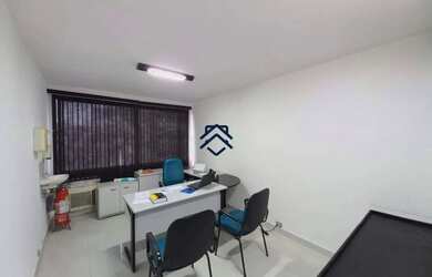 Imagem: O depósito possui 30m² de Área e está localizado em Méier