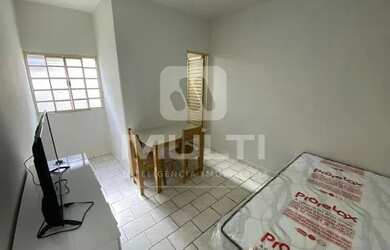 Imagem: A casa possui 1 Dormitório, 1 Banheiro, 30m² de Área e está