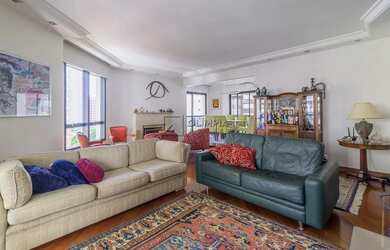 Imagem: O apartamento possui 4 Dormitórios, 5 Banheiros, 3 Vagas na