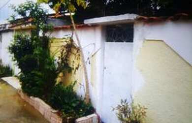 Imagem: A casa em condomínio possui 1 Dormitório, 1 Vaga na garagem