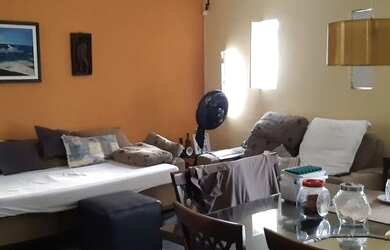 Imagem: A casa possui 5 Dormitórios, 3 Banheiros, 5 Vagas na garagem