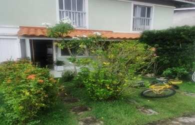 Imagem: A casa em condomínio possui 3 Dormitórios, 2 Banheiros, 1