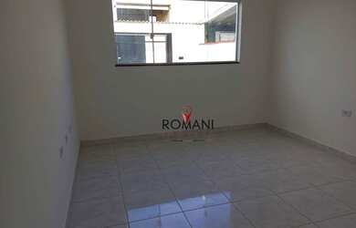 Imagem: A casa possui 2 Dormitórios, 1 Banheiro, 2 Vagas na garagem