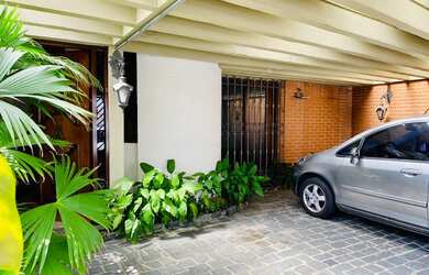 Imagem 3: Maravilhoso sobrado seguro e ensolarado. Arquitetura atemporal