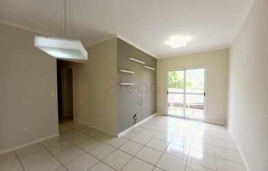 Imagem: O apartamento possui 3 Dormitórios, 1 Banheiro, 2 Vagas na