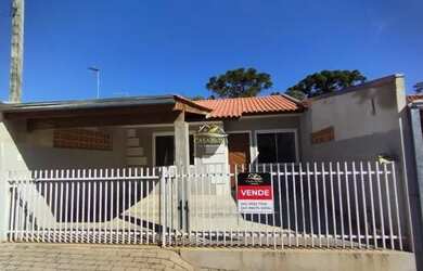 Imagem: A casa possui 2 Dormitórios, 1 Banheiro, 1 Vaga na garagem