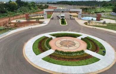 Imagem: A casa em condomínio possui 2 Dormitórios, 2 Banheiros, 1