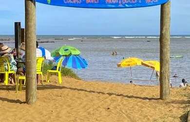 Imagem: A casa possui 5 Dormitórios, Churrasqueira, Piscina e Varanda