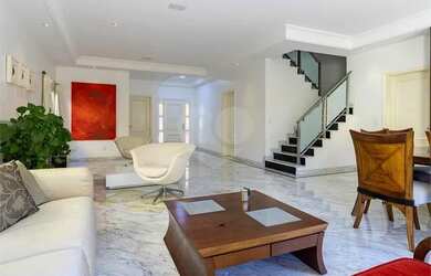 Imagem: A casa em condomínio possui 3 Dormitórios, 5 Banheiros, 5