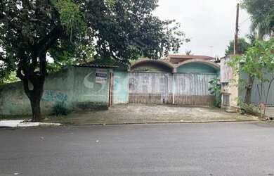 Imagem: A casa possui 5 Dormitórios, 5 Banheiros, 5 Vagas na garagem