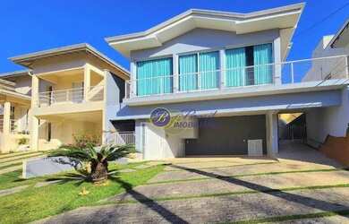 Imagem: A casa em condomínio possui 4 Dormitórios, 1 Banheiro, 4 Vagas