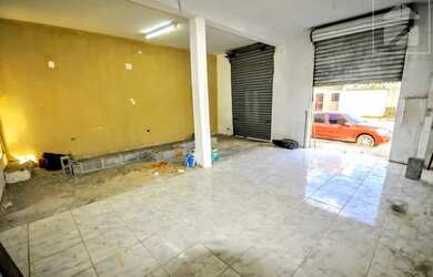 Imagem: O depósito possui 82m² de Área e está localizado em Conjunto