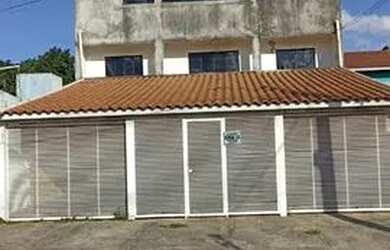 Imagem: A casa possui 5 Dormitórios, 3 Banheiros, 4 Vagas na garagem