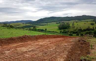 Imagem 1: Lote/Terreno para venda possui 500 metros quadrados em Jardim Imperial...