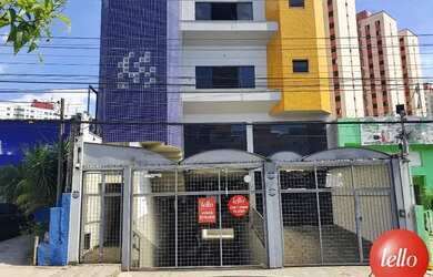 Imagem: O depósito possui 5 Vagas na garagem, 1.270m² de Área e