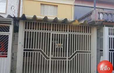 Imagem: A casa possui 2 Dormitórios, 1 Banheiro, 2 Vagas na garagem