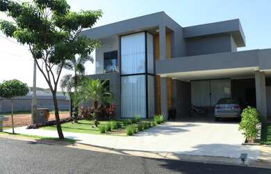 Imagem: A casa em condomínio à venda possui 4 Dormitórios, 5 Banheiros