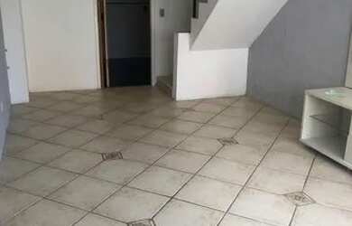 Imagem: A casa em condomínio possui 4 Dormitórios, 2 Banheiros, 2