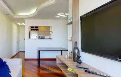 Imagem: O apartamento possui 3 Dormitórios, 1 Banheiro, 1 Vaga na garagem