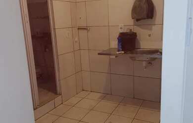 Imagem: A casa possui 2 Dormitórios, 1 Banheiro e está localizado