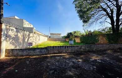 Imagem: O terreno possui 390m² de Área e está localizado em Vila
