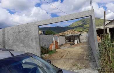 Imagem: O terreno possui 200m² de Área, Imóvel novo e está localizado