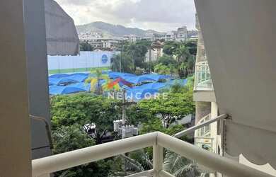 Imagem: O apartamento possui 3 Dormitórios, 2 Banheiros, 1 Vaga na