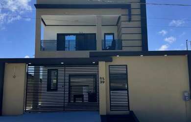 Imagem: A casa em condomínio possui 5 Dormitórios, 5 Banheiros, 2