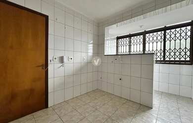 Imagem 3: Apartamento à venda, 2 dormitórios, sacada, e vaga, próximo à 6ª...